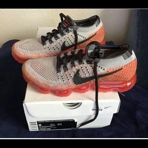 NIKE WMNS AIR VAPORMAX FLYKNIT Gray Blk Orange 8